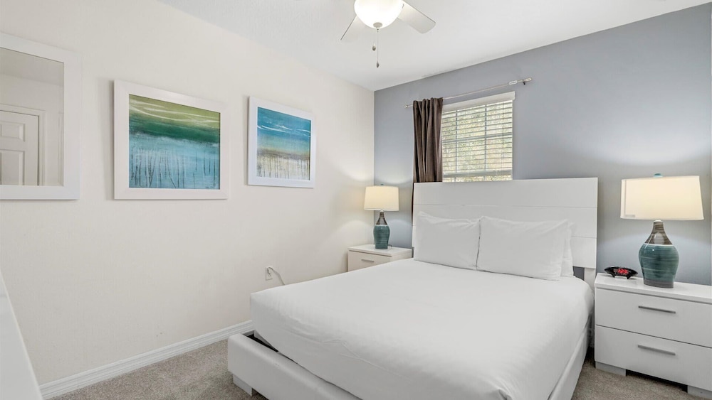 Spacious 4BR Family Townhouseprivate Pool & BBQ