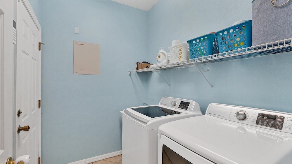 Close To Casey Key Nokomis Beach Pet Friendly Large Yard 3 Bedroom Home