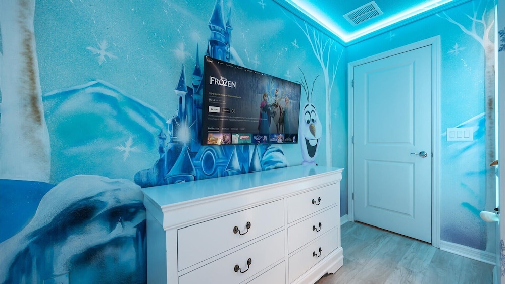 Exquisite 10br Luxury Villa Pool Hot Tub Arcade