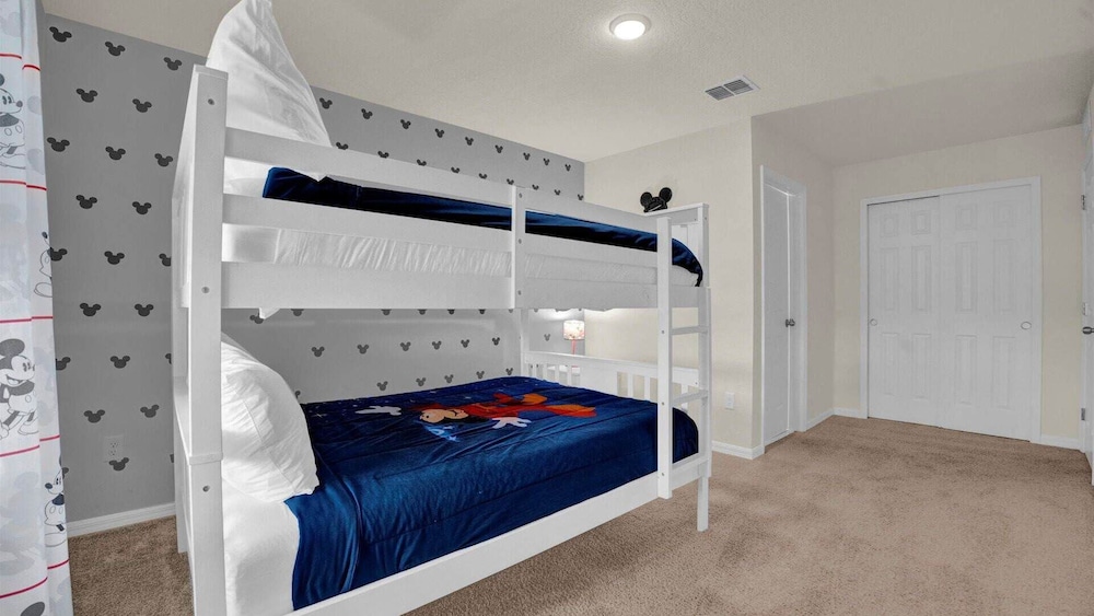 Upstay: Large Resort Home w Private Pool & Hot Tub