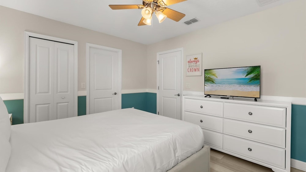 Championsgate Family Homepool, Hot Tub & Cinema
