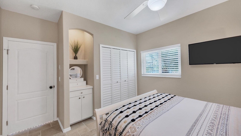 Waterfront Punta Gorda Isles 3 Bedroom pool hot tub, dock, bikes office 3 Home