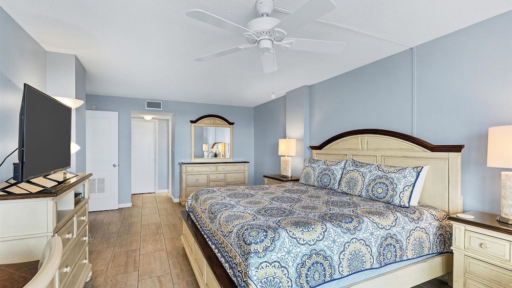 Anchorage Resort 7th Fl 2 Bedroom Condo with Beach Access 2 Condo