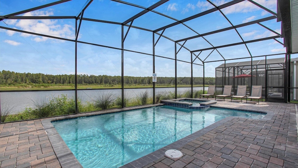 Storey Lake Resort 7 Bedroom Home with Game Room+Pool 7 Home