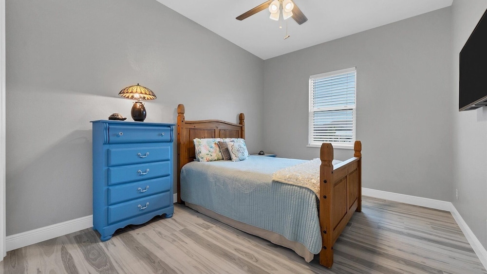South Gulf Cove 3 Bedroom Canal Pool Home 3 Home