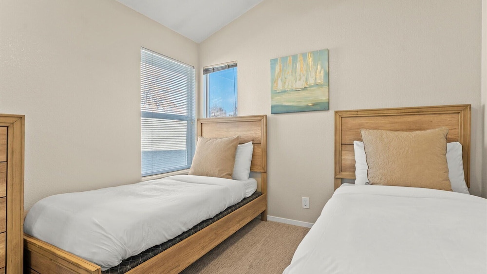 NEW Cityside Stay 3BR Retreat Near DT w Patio