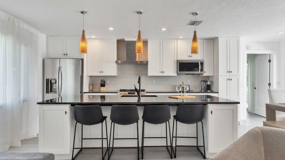 Bird Section Punta Gorda Isles, Dog Friendly, Canal, Kayaks 3 Bedroom Home