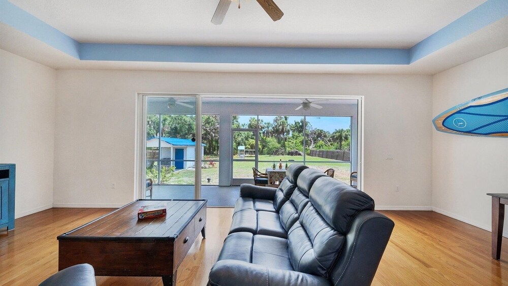 Close To Casey Key Nokomis Beach Pet Friendly Large Yard 3 Bedroom Home