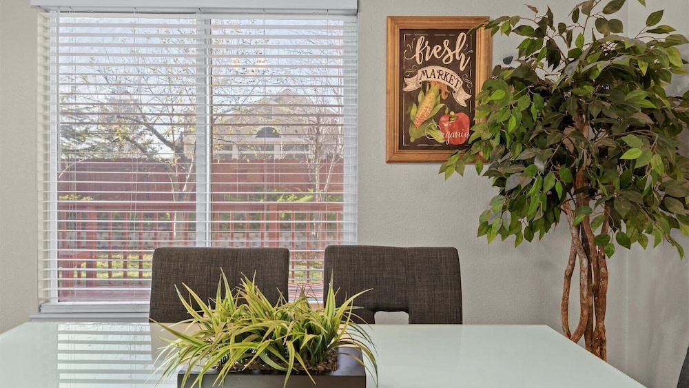 NEW Cityside Stay 3BR Retreat Near DT w Patio