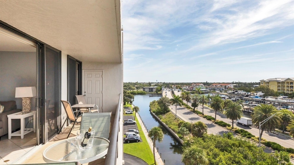 Anchorage Resort 7th Fl 2 Bedroom Condo with Beach Access 2 Condo