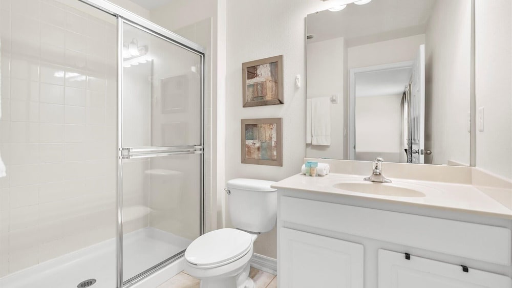Spacious 4BR Family Townhouseprivate Pool & BBQ