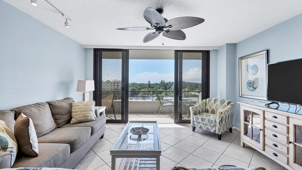 Anchorage Resort 7th Fl 2 Bedroom Condo with Beach Access 2 Condo