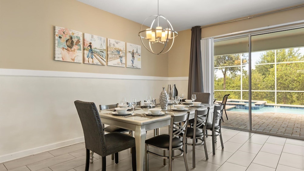 Championsgate Family Homepool, Hot Tub & Cinema