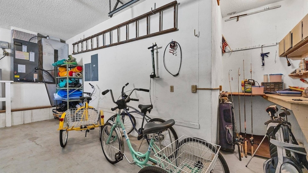 Punta Gorda Isles Private Pool/spa Home On Canal/ Bikes 3 Bedroom Home