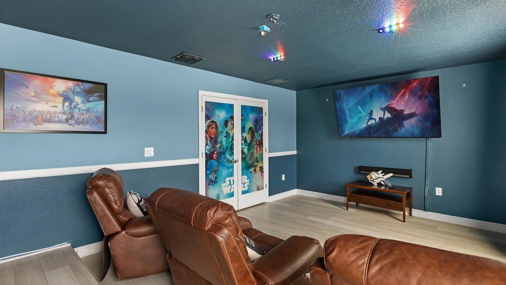 Championsgate Family Homepool, Hot Tub & Cinema