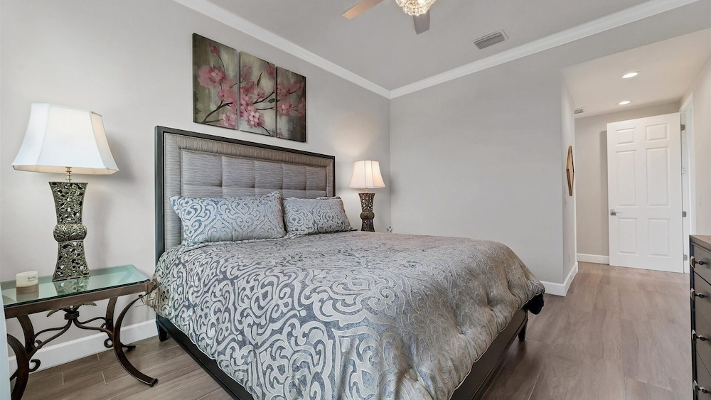 Golf Course View, Private Pool/hot Tub, Punta Gorda Isles 2 Bedroom Townhouse