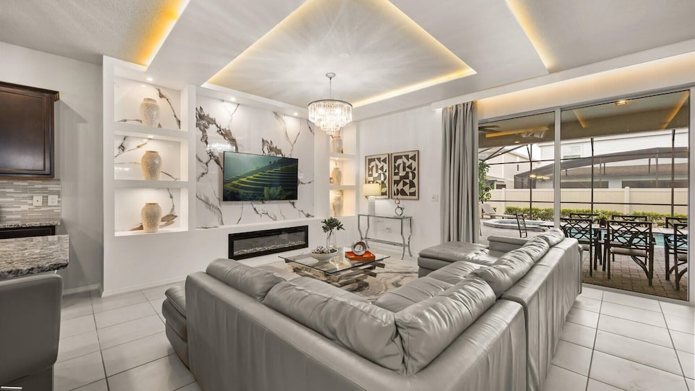 Exquisite 10br Luxury Villa Pool Hot Tub Arcade