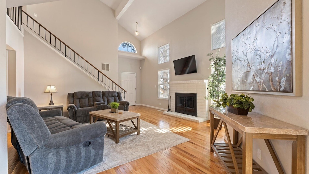 NEW Cityside Stay 3BR Retreat Near DT w Patio
