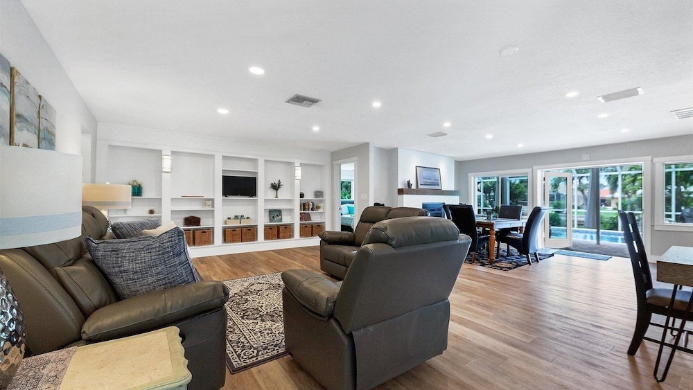 Punta Gorda Isles 3-Bedroom Private Pool Home on Canal with Dock 3 Home