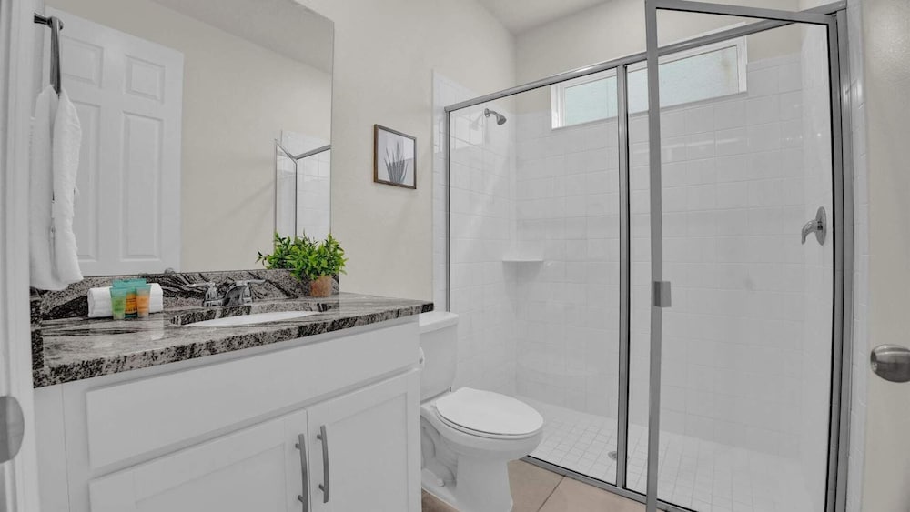 Upstay: Large Resort Home w Private Pool & Hot Tub