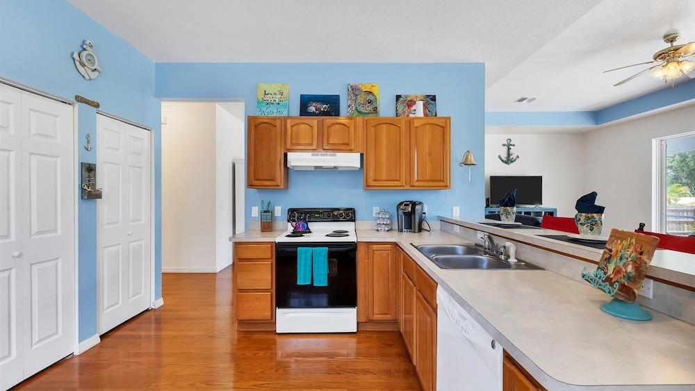 Close To Casey Key Nokomis Beach Pet Friendly Large Yard 3 Bedroom Home