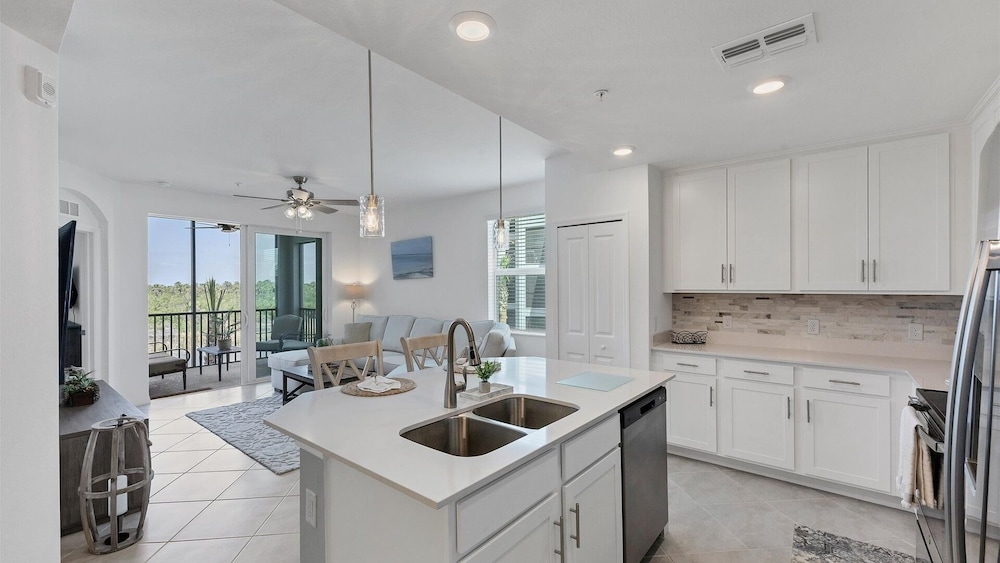 30-night Min 3 Bdrm 2nd Floor Heritage Landing Golf Club Transfer Included! 3 Bedroom Condo