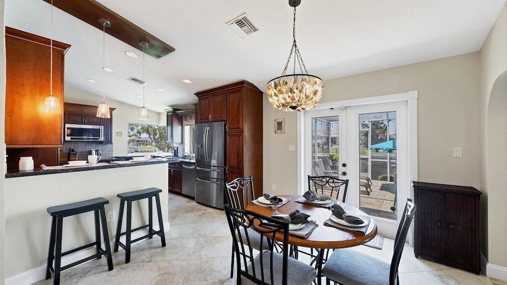 Family-friendly Waterfront 4br Pool Punta Gorda Isles 4 Bedroom Home