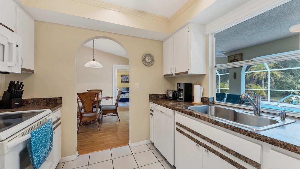 Quiet Deep Creek 3 Bedroom Private Pool Home 3 Home