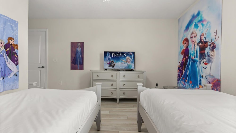Championsgate Family Homepool, Hot Tub & Cinema