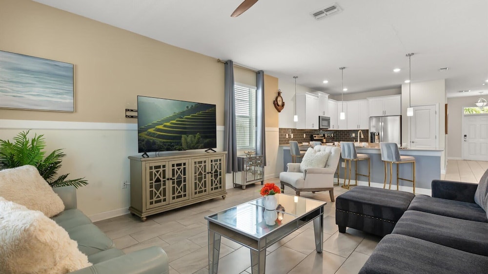 Championsgate Family Homepool, Hot Tub & Cinema