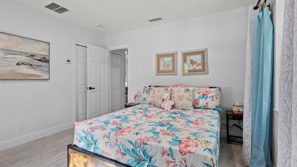 Ocean Drive Villas- Unit A