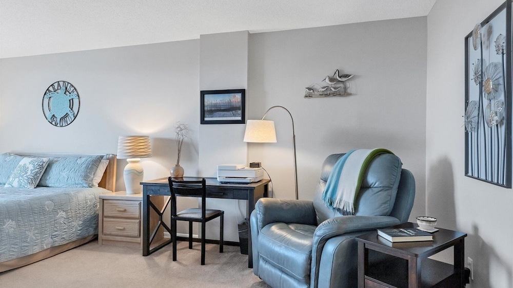 Anchorage Resort Siesta Key 6th Floor 2 bedroom Condo Beach Access 2 Condo