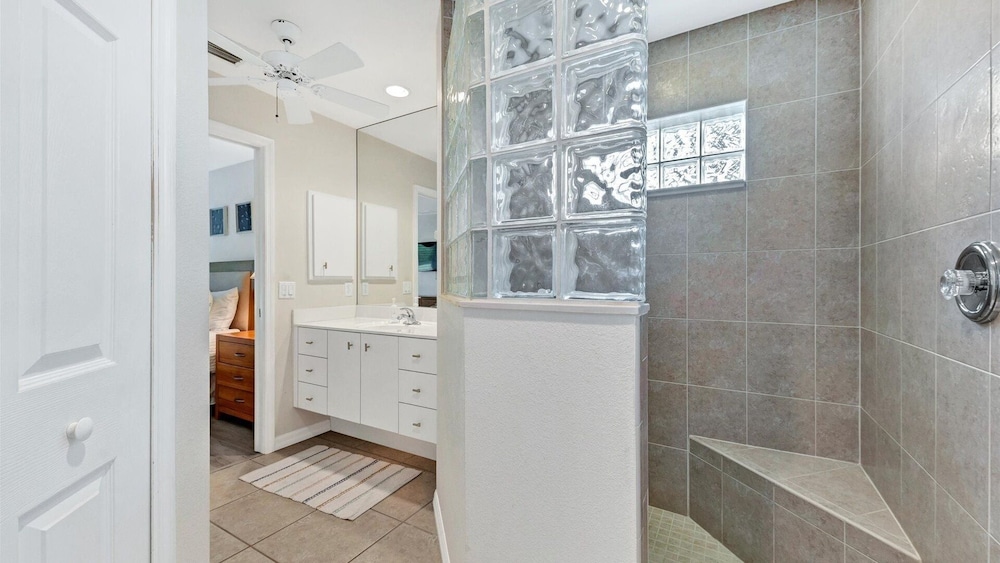 Rotonda West 3 Bedroom Private Pool/Spa Vacation Home. Only 10 miles to Gulf Beaches 3 Home