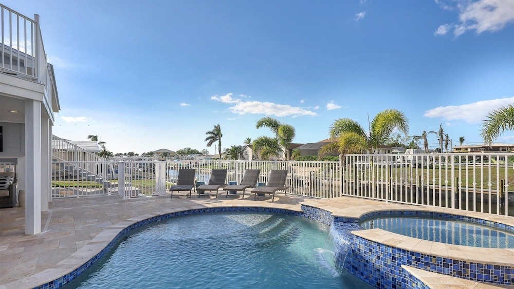 Englewood 3 Bedroom Private Pool+Spa Canal on Lemon Bay Home 3 Home