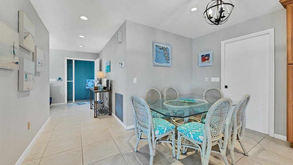 Punta Gorda Isles Private Pool/spa Home On Canal/ Bikes 3 Bedroom Home