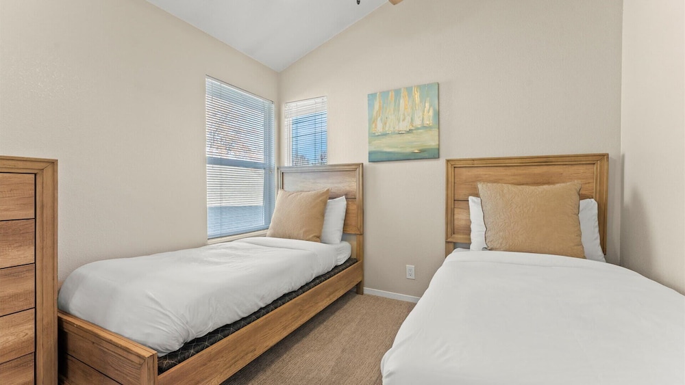 NEW Cityside Stay 3BR Retreat Near DT w Patio