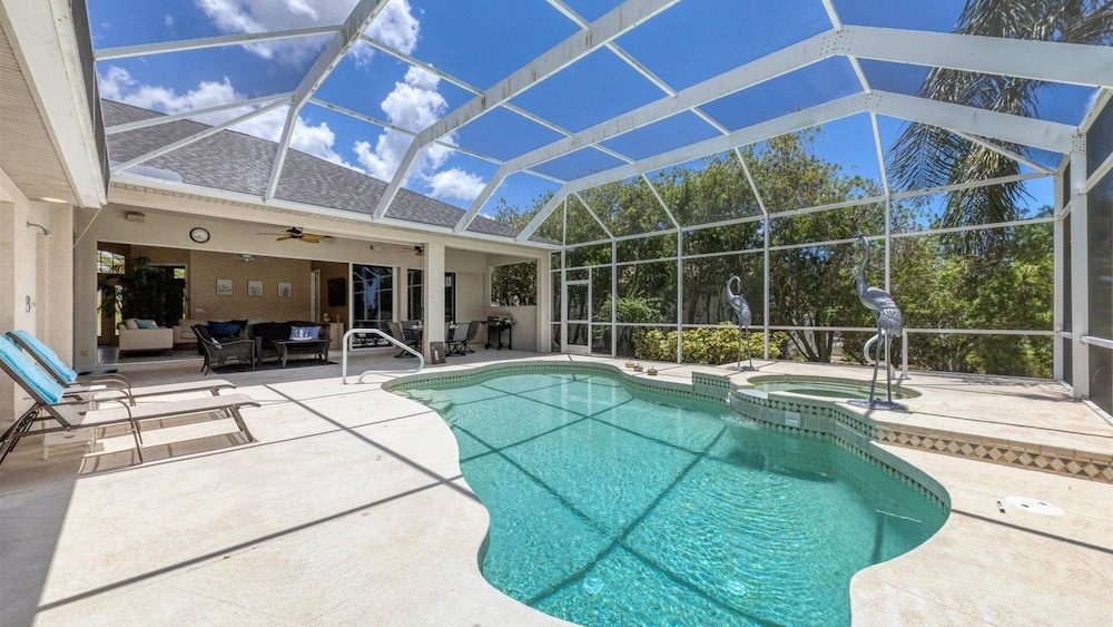 Rotonda West 3 Bedroom Private Pool/Spa Vacation Home. Only 10 miles to Gulf Beaches 3 Home