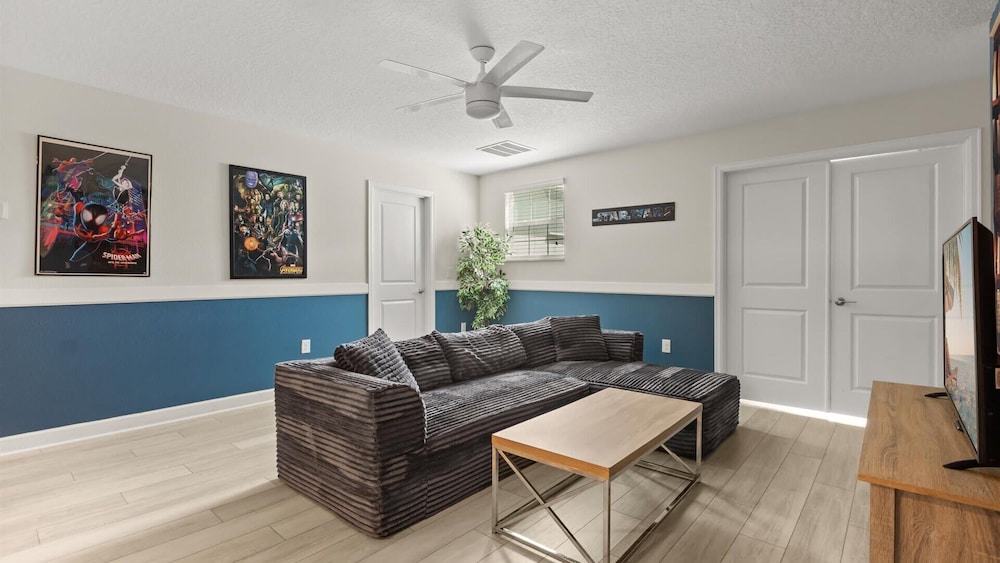 Championsgate Family Homepool, Hot Tub & Cinema