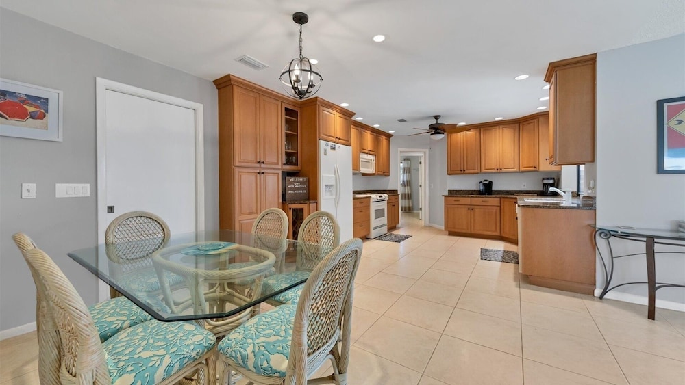 Punta Gorda Isles Private Pool/spa Home On Canal/ Bikes 3 Bedroom Home