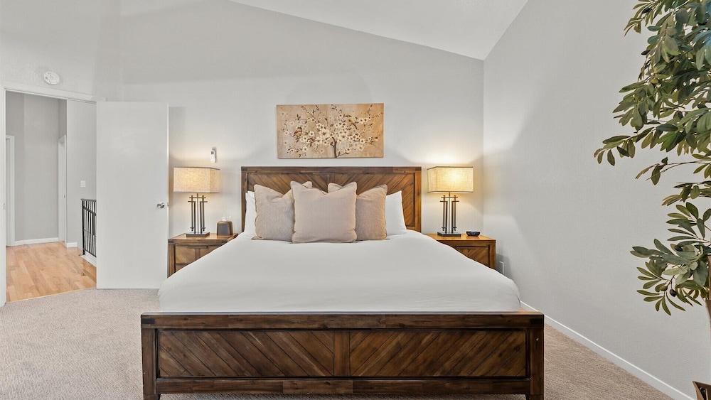 NEW Cityside Stay 3BR Retreat Near DT w Patio