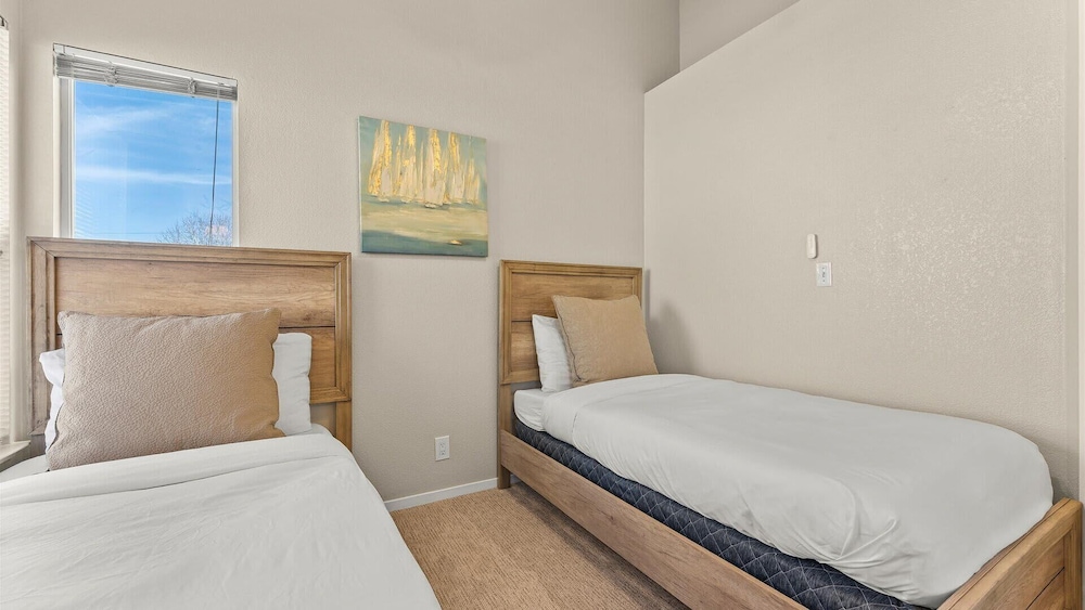 NEW Cityside Stay 3BR Retreat Near DT w Patio