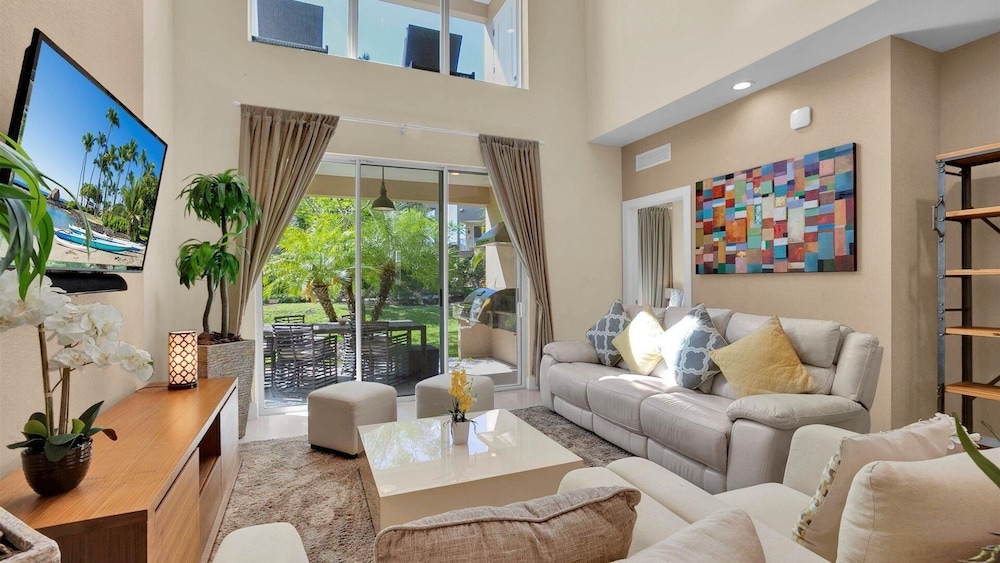 Magic Village Resort 4 Bedroom townhome with Outdoor Kitchen 4 Townhouse