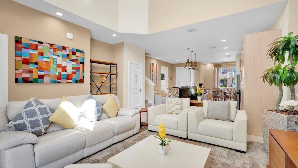 Magic Village Resort 4 Bedroom townhome with Outdoor Kitchen 4 Townhouse