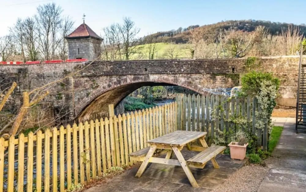 Rustic 2bedroom Cottage With Garden in Sennybridge