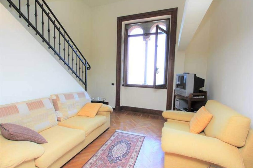 Amazing Aparment Lake Front 1 bed in Acquaseria view 4