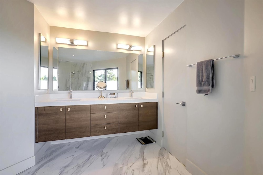KBM Resorts Long Term Lease 4 Bed/3 Bath Luxury Home Pool, Bbq, Fitness Center Orinda Retreat Ldd-32