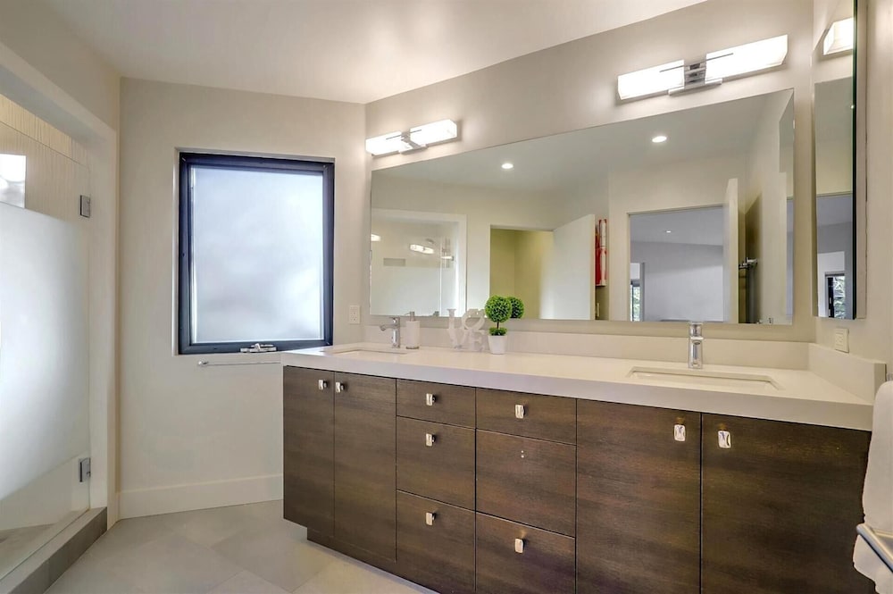 KBM Resorts Long Term Lease 4 Bed/3 Bath Luxury Home Pool, Bbq, Fitness Center Orinda Retreat Ldd-32