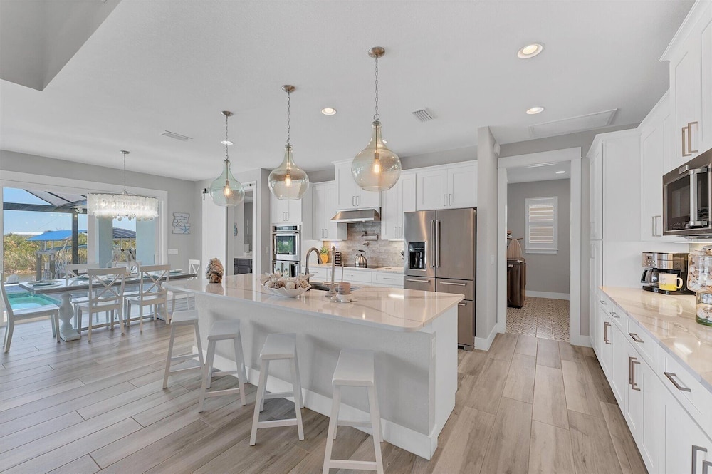 South Gulf Cove 3 Bedroom Pool + Spa on Canal Private Home 3 Home