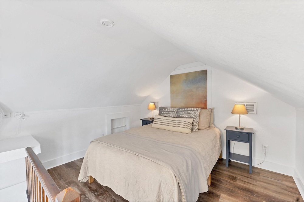 Downtown Historic Punta Gorda Loft W Incredible Outdoor Space 1 Bedroom Apts