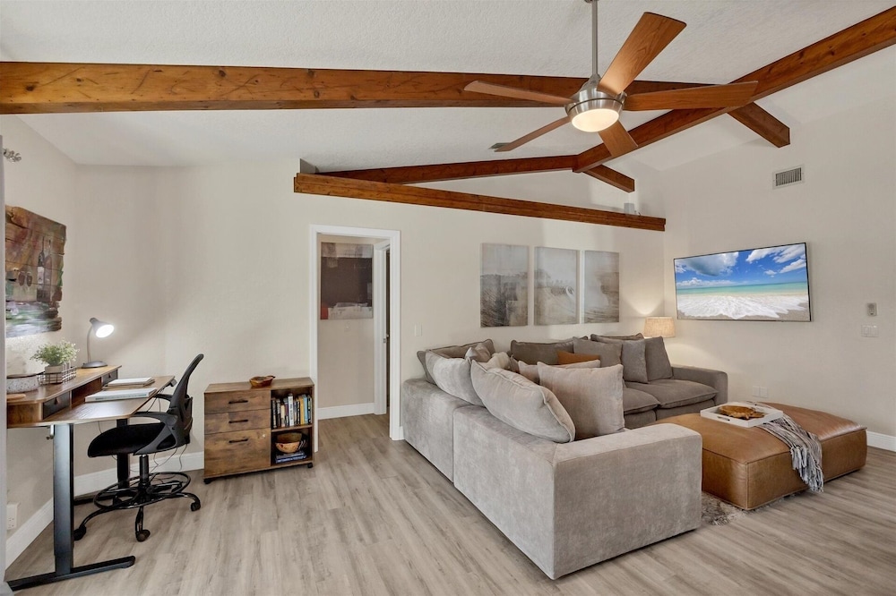 Punta Gorda 3-Bedroom Canalfront Vacation Home with Dock 3 Home